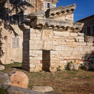 THE GREAT TEMPLE AND OF NEPTUNE 