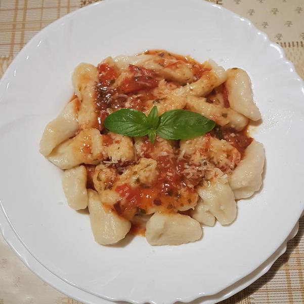 Ravioli, posutice, fuzi or macaroni
