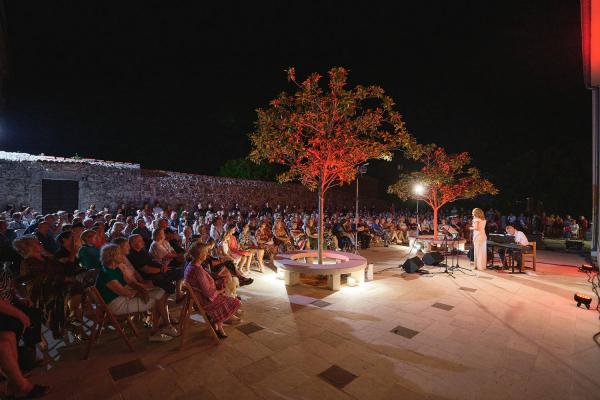 Cinema on the beach: Lyle, Lyle Crocodile